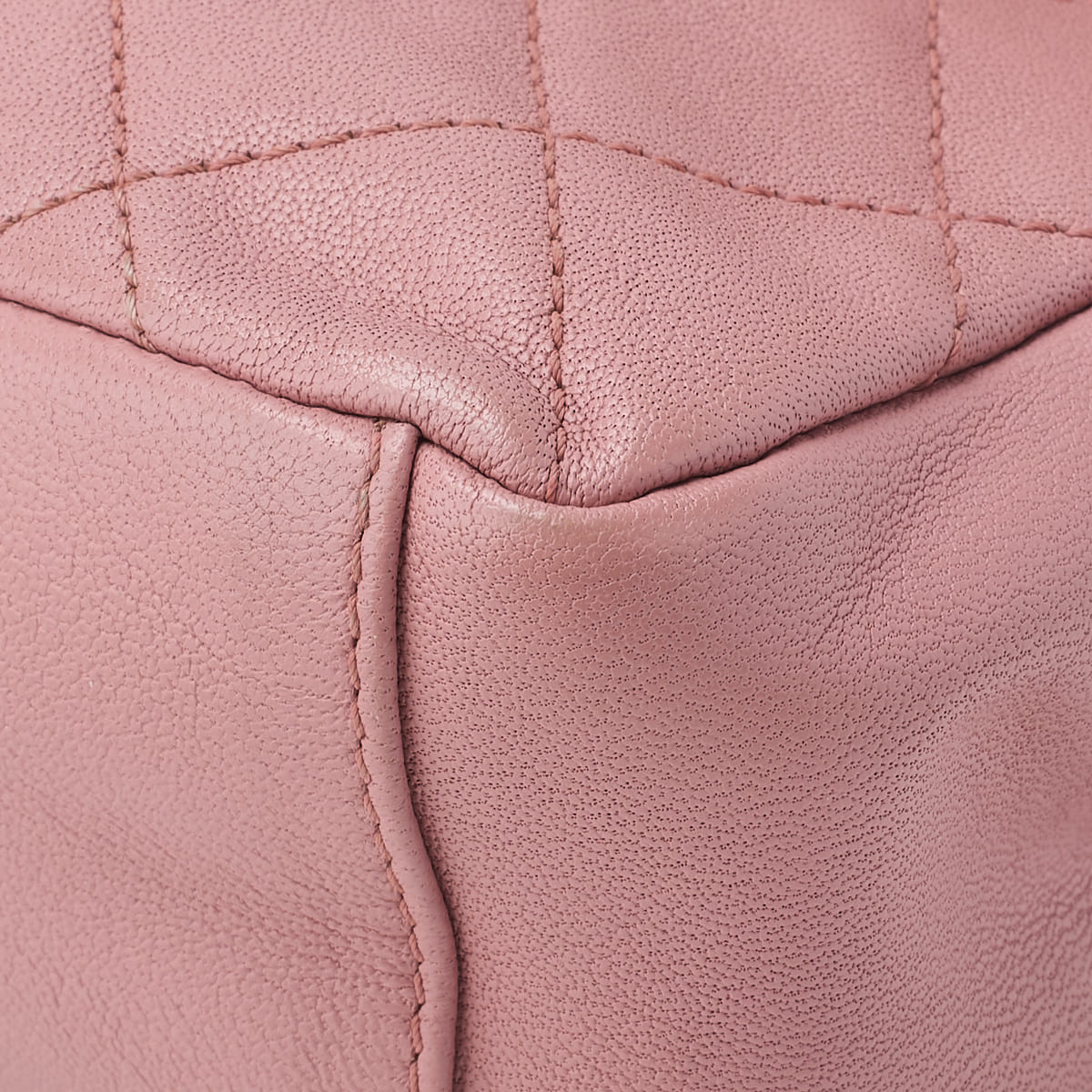 CHANEL Mini Shoulder Bag Matelasse Round Flap Chain Shoulder Lambskin Pink Gold-Tone Hardware Pre-Owned