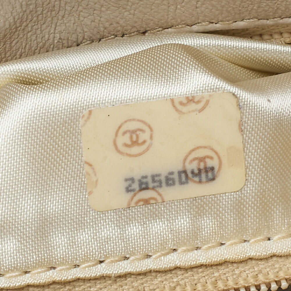 CHANEL Shoulder Bag Tote Bag Matelasse Lambskin Beige Gold-Tone Hardware Pre-Owned