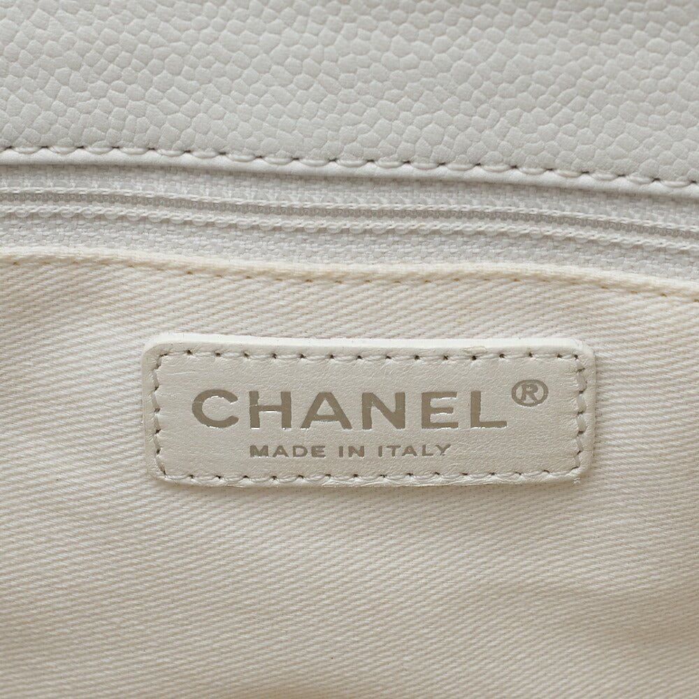 CHANEL Shoulder Bag Matelasse Caviar Skin White Silver-Tone Hardware Pre-Owned