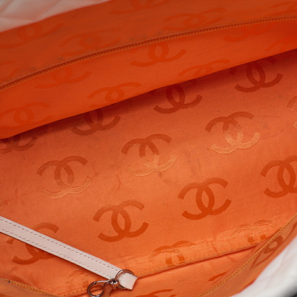 CHANEL Tote Bag Matelasse Calfskin Python White Silver-Tone Hardware Pre-Owned