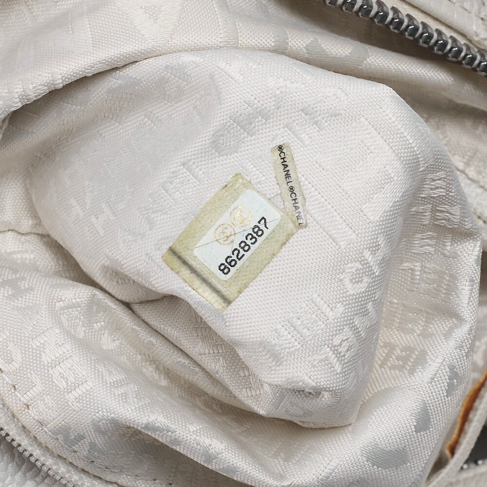 CHANEL Caviar Skin Chocolate Bar Logo Handbag White Silver-Tone Hardware, Pre-Owned