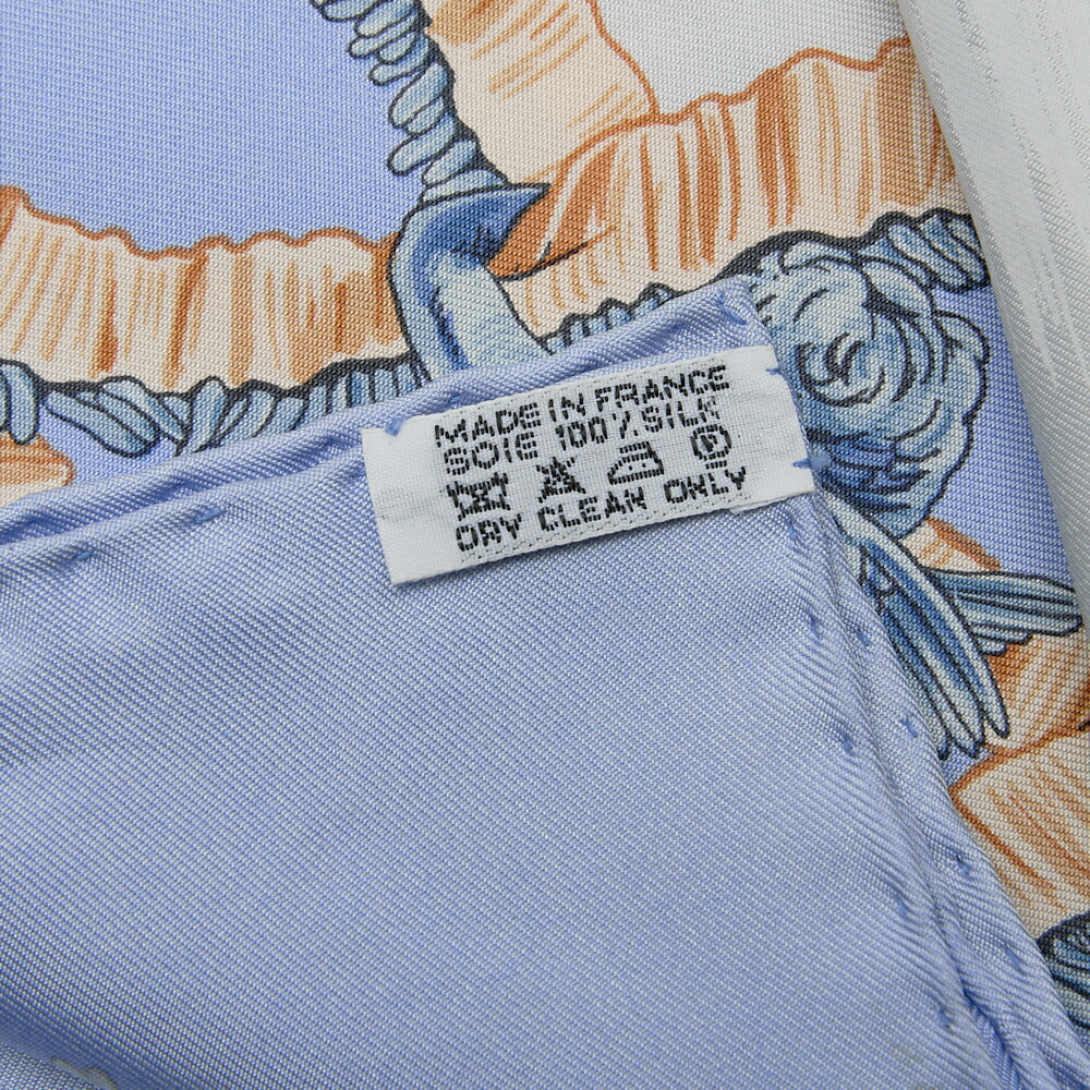 HERMES Carr? 90 Traineaux et glifsades Sled and Skate Scarf Light Blue-Tone  Pre-Owned