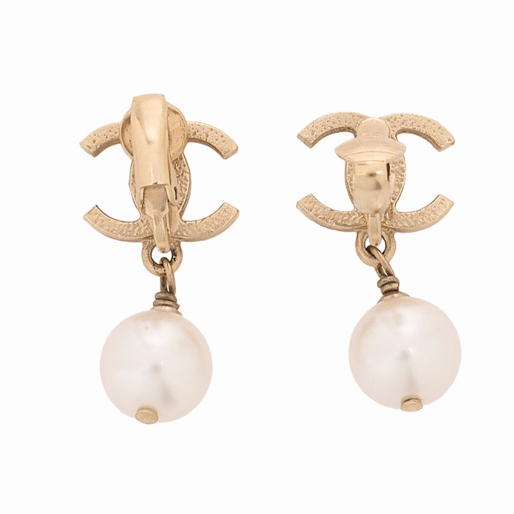 CHANEL Earrings Coco Mark 07A Earrings GP x Faux Pearl Champagne Gold Champagne Gold Plating-Tone Hardware, Pre-Owned