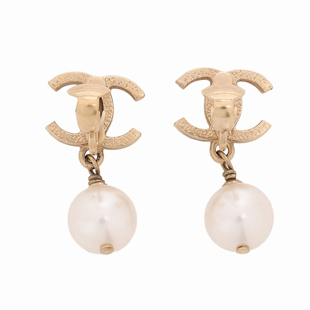 CHANEL Earrings Coco Mark 07A Earrings GP x Faux Pearl Champagne Gold Champagne Gold Plating-Tone Hardware, Pre-Owned