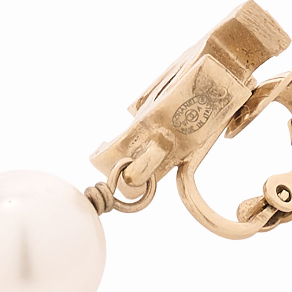 CHANEL Earrings Coco Mark 07A Earrings GP x Faux Pearl Champagne Gold Champagne Gold Plating-Tone Hardware, Pre-Owned