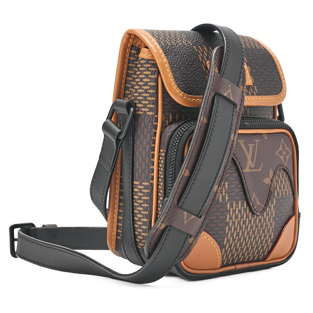 LOUIS VUITTON Louis Vuitton Damier Giant Amazon NIGO Collaboration Messenger N40357 Brown Black-Tone Hardware, Pre-Owned