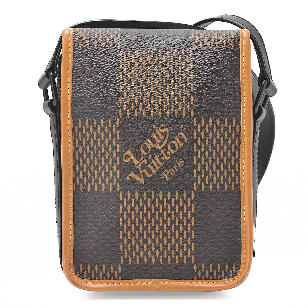 LOUIS VUITTON Louis Vuitton Damier Giant Amazon NIGO Collaboration Messenger N40357 Brown Black-Tone Hardware, Pre-Owned