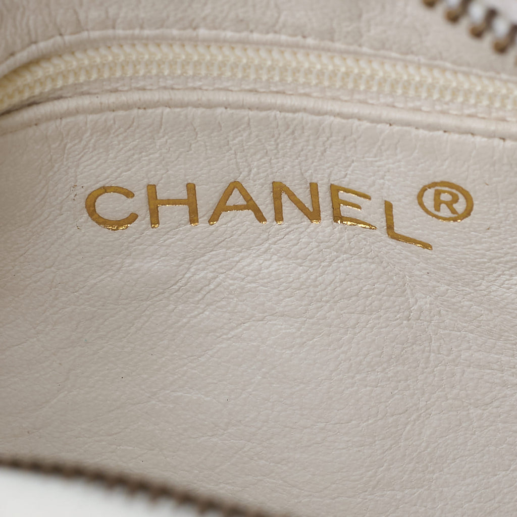 CHANEL Shoulder Bag Mini Matelasse Coco Mark With Fringe Bijou Chain Lambskin White Gold-Tone Hardware Pre-Owned