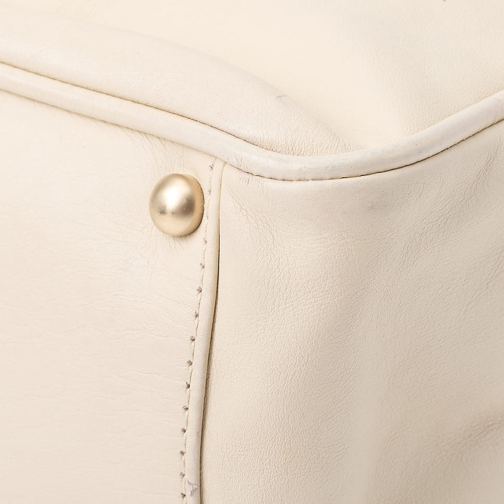 CHANEL Tote Bag Camellia Line Lambskin Ivory Gold-Tone Hardware Pre-Owned