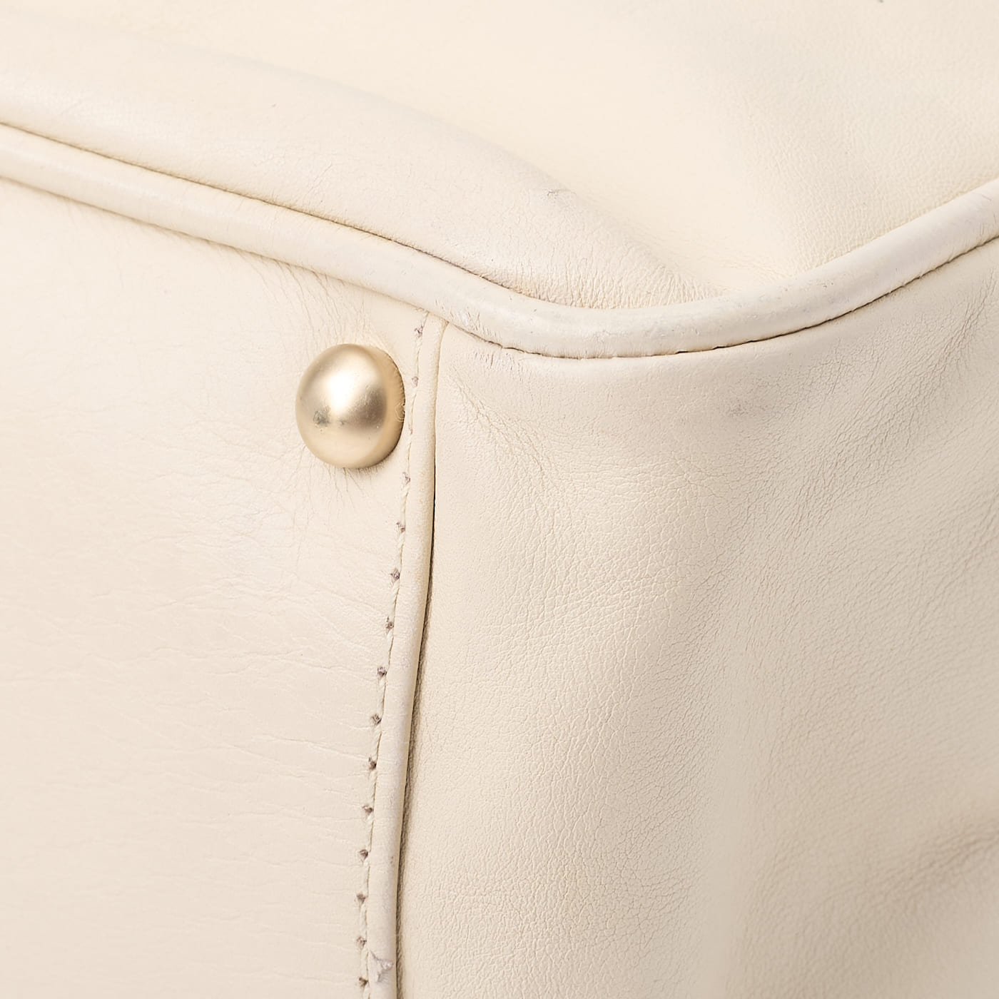CHANEL Tote Bag Camellia Line Lambskin Ivory Gold-Tone Hardware Pre-Owned