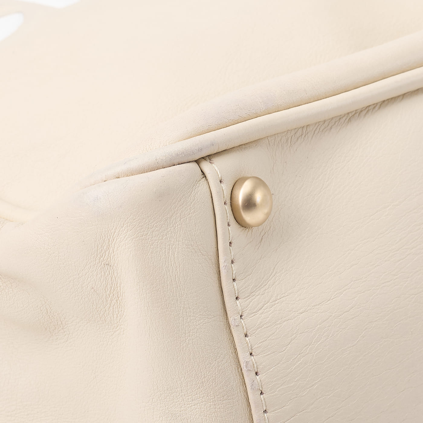 CHANEL Tote Bag Camellia Line Lambskin Ivory Gold-Tone Hardware Pre-Owned
